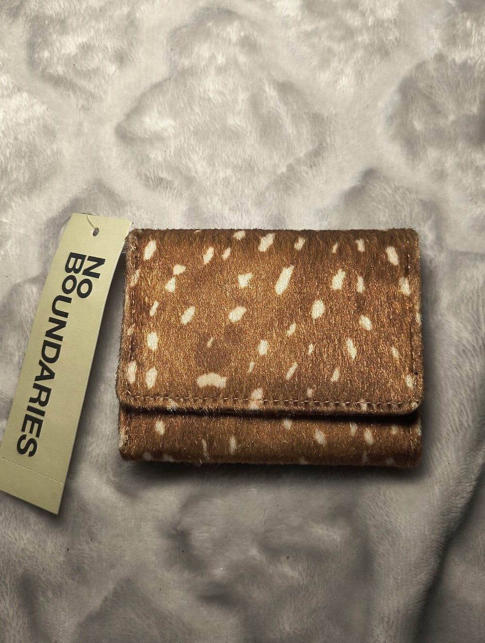No Boundaries Womens Animal Print Doe Fuzzy Wallet NWT